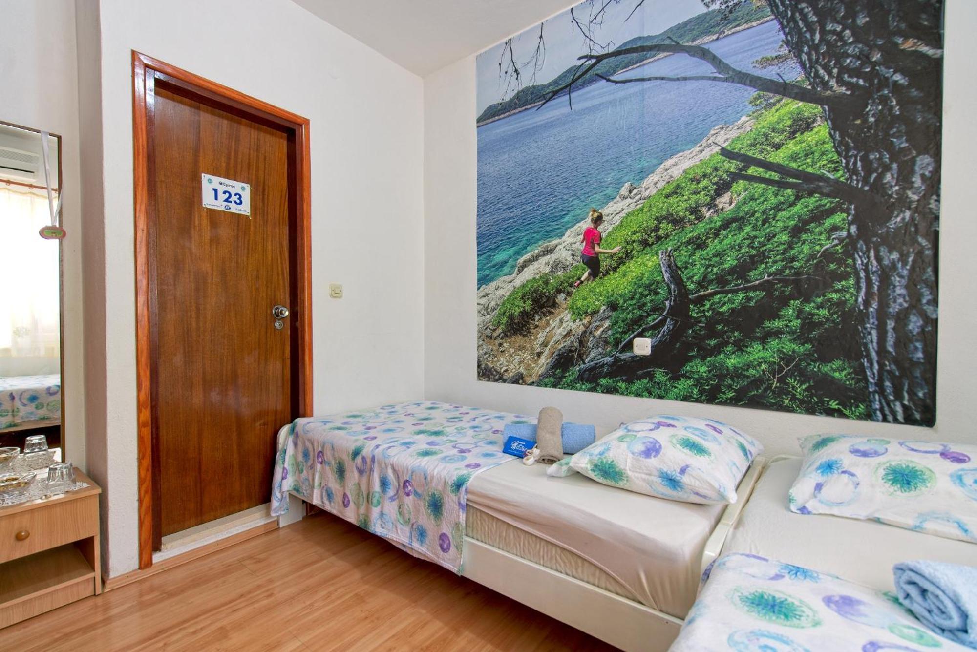 Guest House Matana Pomena Esterno foto